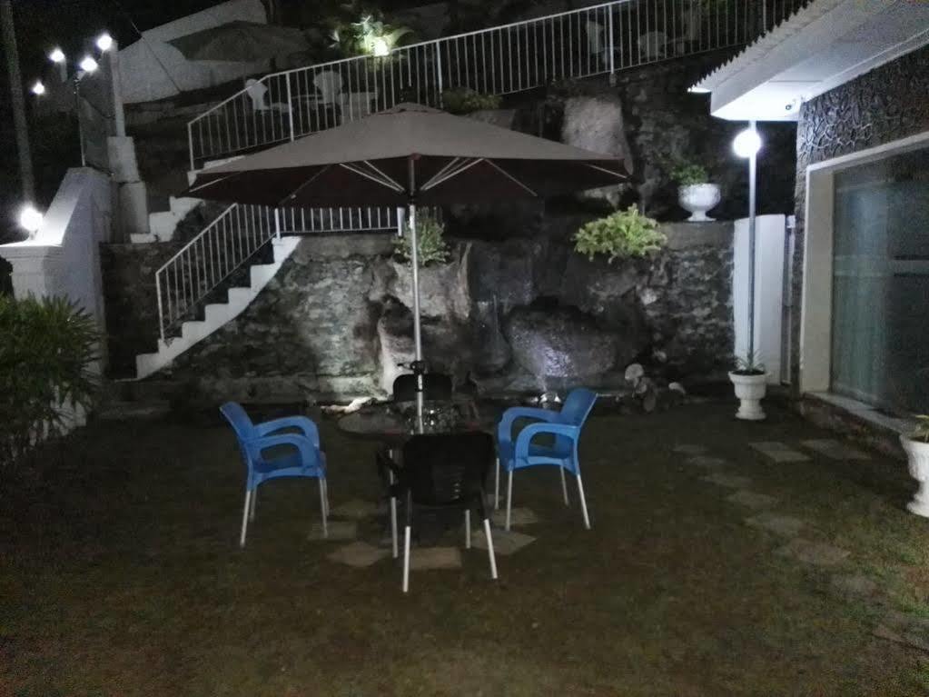 קנדי Anna Shanthi Villa מראה חיצוני תמונה