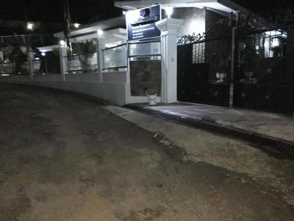 קנדי Anna Shanthi Villa מראה חיצוני תמונה